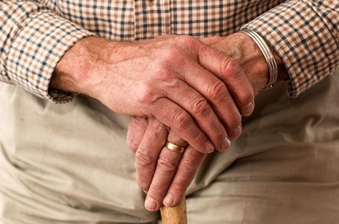 Dga: gebruikelijk loon en pensioen in eigen beheer
