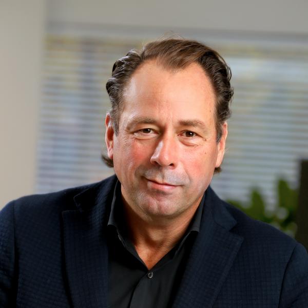J.M. (Hans) Barneveld AA